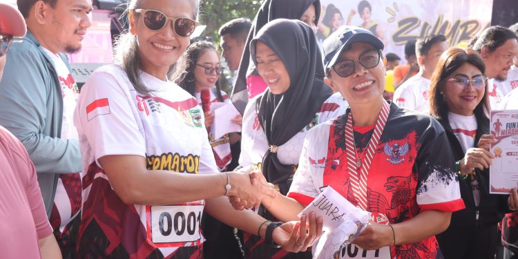 Kapolres Pematangsiantar Hadir di Tengah Semarak Fun Run Merah Putih 8.1K Kapolres Pematangsiantar Hadir di Tengah Semarak Fun Run Merah Putih 8.1K